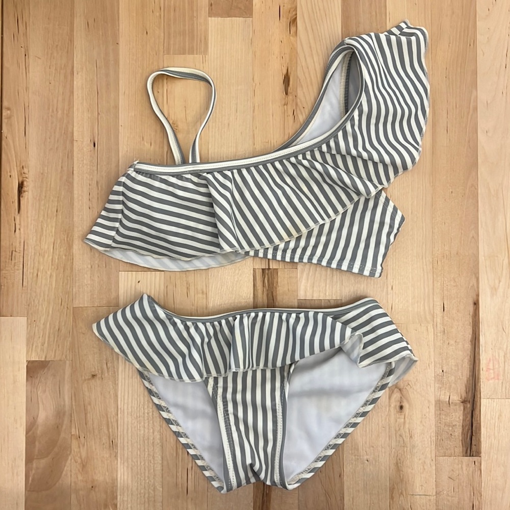 Rylee + Cru girls bikini. Size 4/5, runs on the small side. Worn <5 times.